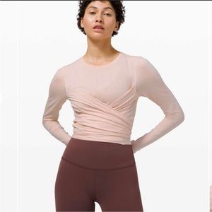 Lululemon top size 8, extremely soft and perfect condition